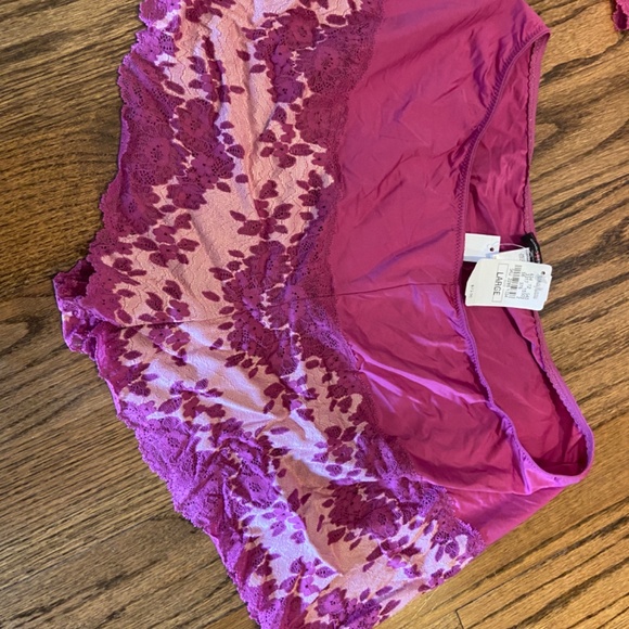 Beautiful pajama set - Picture 2 of 5